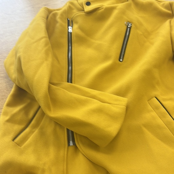 Jacket - Picture 4 of 8